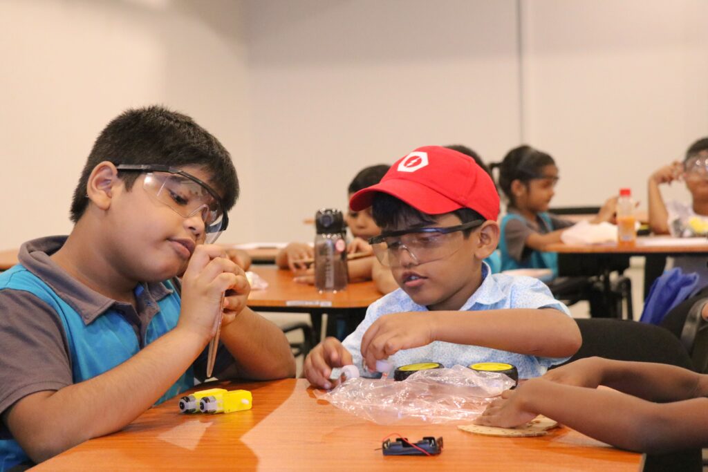 Robotics Course - Gallery | Lyceum Academy