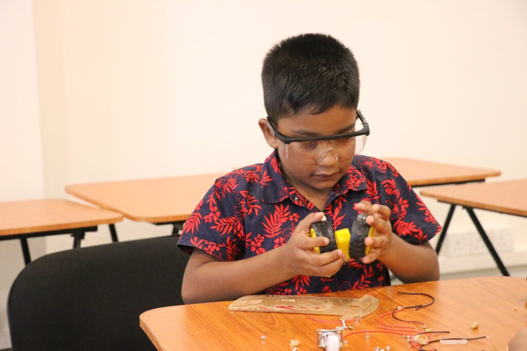 Robotics Course - Gallery | Lyceum Academy