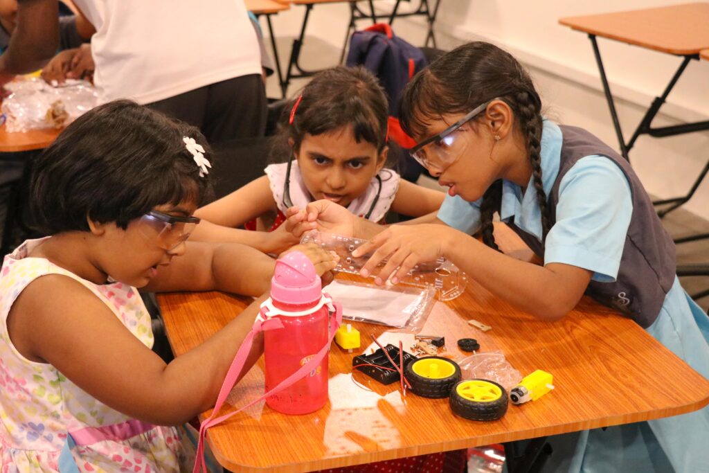 Robotics Course - Gallery | Lyceum Academy